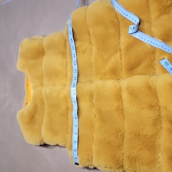 New Collection Size Unknown Marigold Faux Fur Long Vest.  Gently Used Condition - Picture 5 of 11